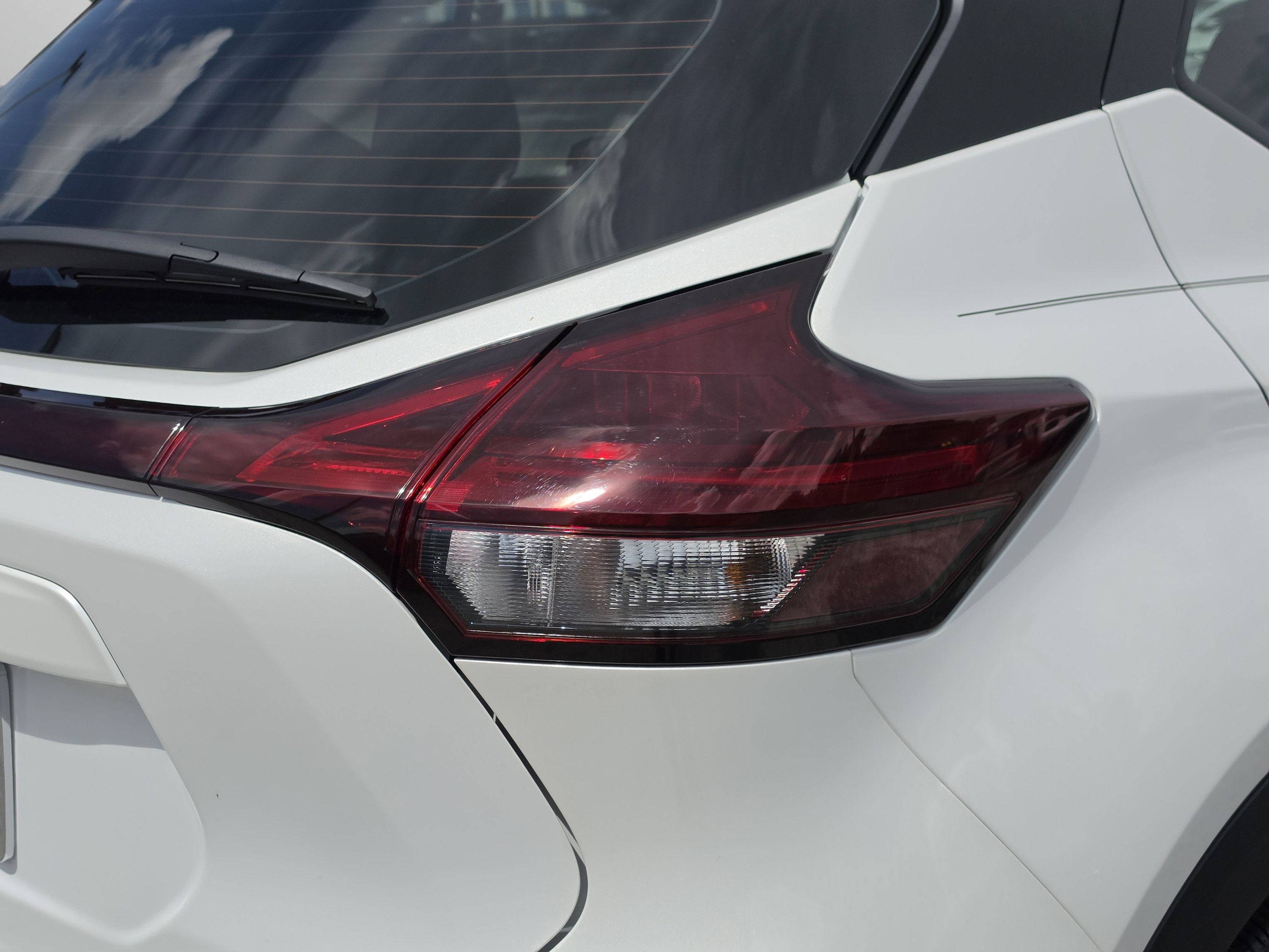 Used 2023 Nissan Kicks SV FWD image 14