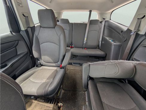 Used 2015 Chevrolet Traverse LT FWD image 10