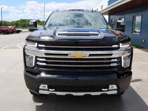 Used 2022 Chevrolet Silverado 2500 High Country w/ Z71 Off-Road Package AWD/4WD image 4