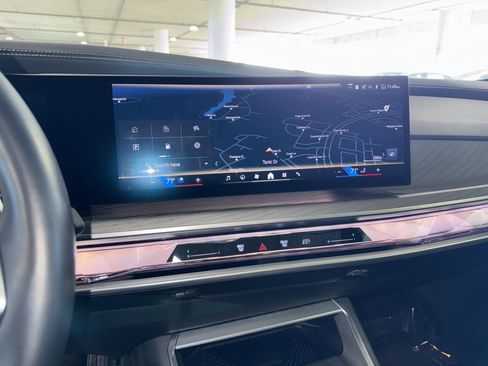 Used 2024 BMW 760i xDrive 760i xDrive w/ Executive Package image 27