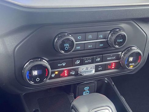 New 2025 Ford Bronco Outer Banks AWD/4WD image 19