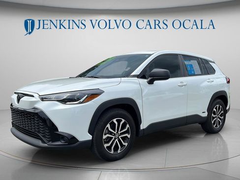 Used 2024 Toyota Corolla Cross AWD Hybrid image 7