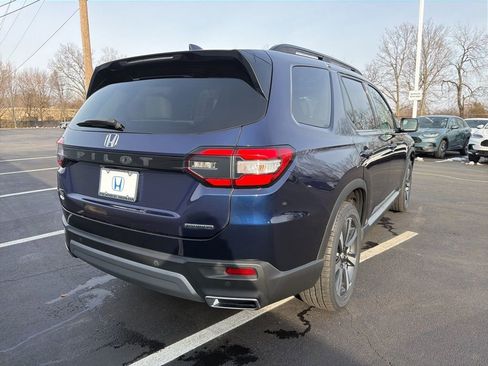 Certified 2025 Honda Pilot Touring image 5