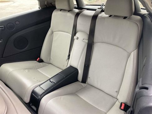 Used 2013 Lexus IS 350C image 9