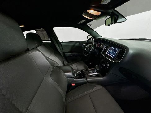 Used 2018 Dodge Charger SXT Plus w/ Blacktop Package image 28