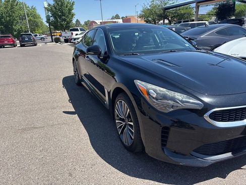 Used 2018 Kia Stinger Premium AWD/4WD image 4
