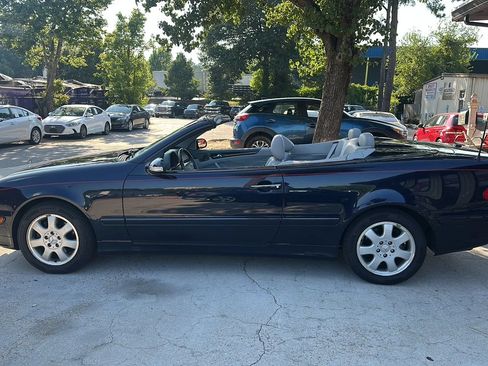 Used 2001 Mercedes-Benz CLK 320 Cabriolet w/ K2 Opt Pkg image 15