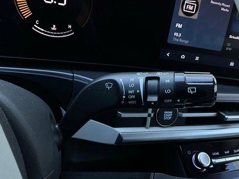 Used 2025 Hyundai Santa Fe SEL image 37