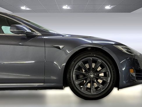 Used 2018 Tesla Model S 75D image 33
