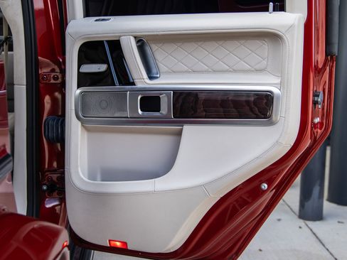 Used 2024 Mercedes-Benz G 63 AMG 4MATIC image 35