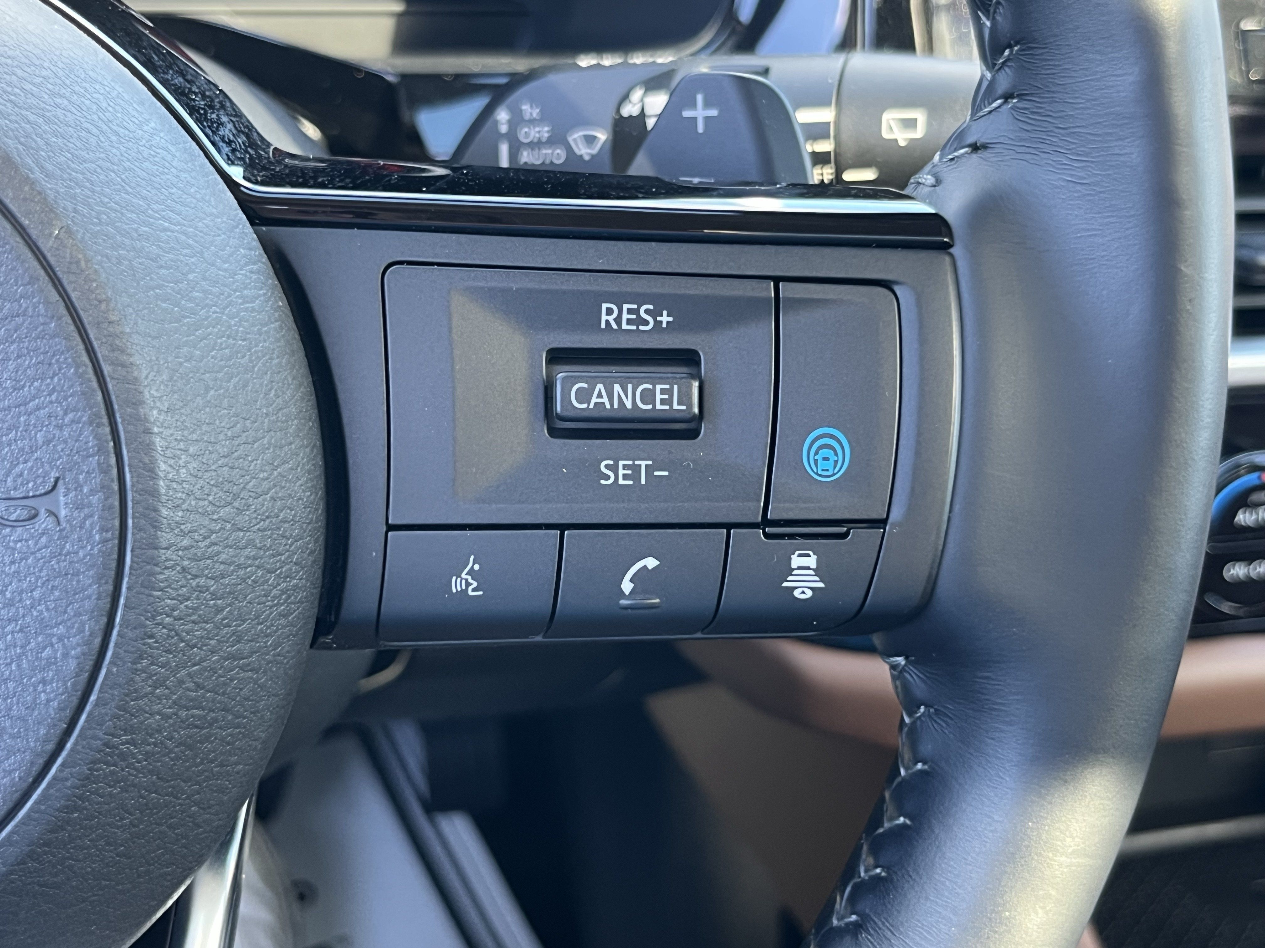 Used 2024 Nissan Pathfinder Platinum w/ Cargo Package AWD/4WD image 25