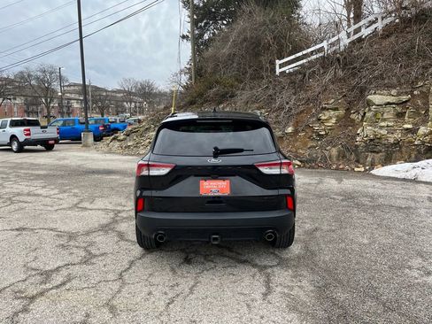 Certified 2022 Ford Escape SEL w/ SEL Stealth AWD Package image 8