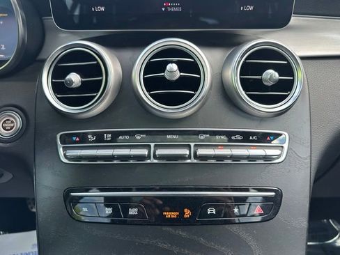 Certified 2021 Mercedes-Benz GLC 300 4MATIC image 32