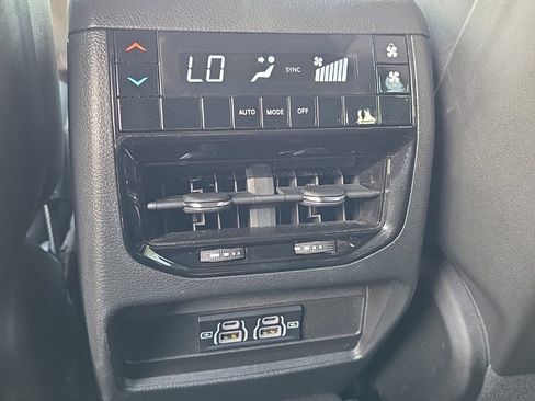 Used 2024 Jeep Grand Cherokee L Laredo w/ Trailer Tow Package AWD/4WD image 15