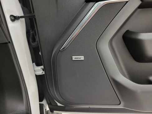 New 2025 Chevrolet Suburban High Country image 19