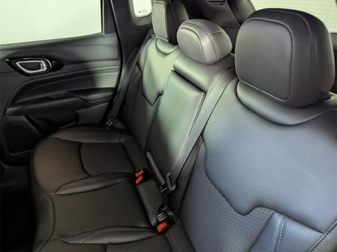 New 2026 Jeep Compass Latitude image 15