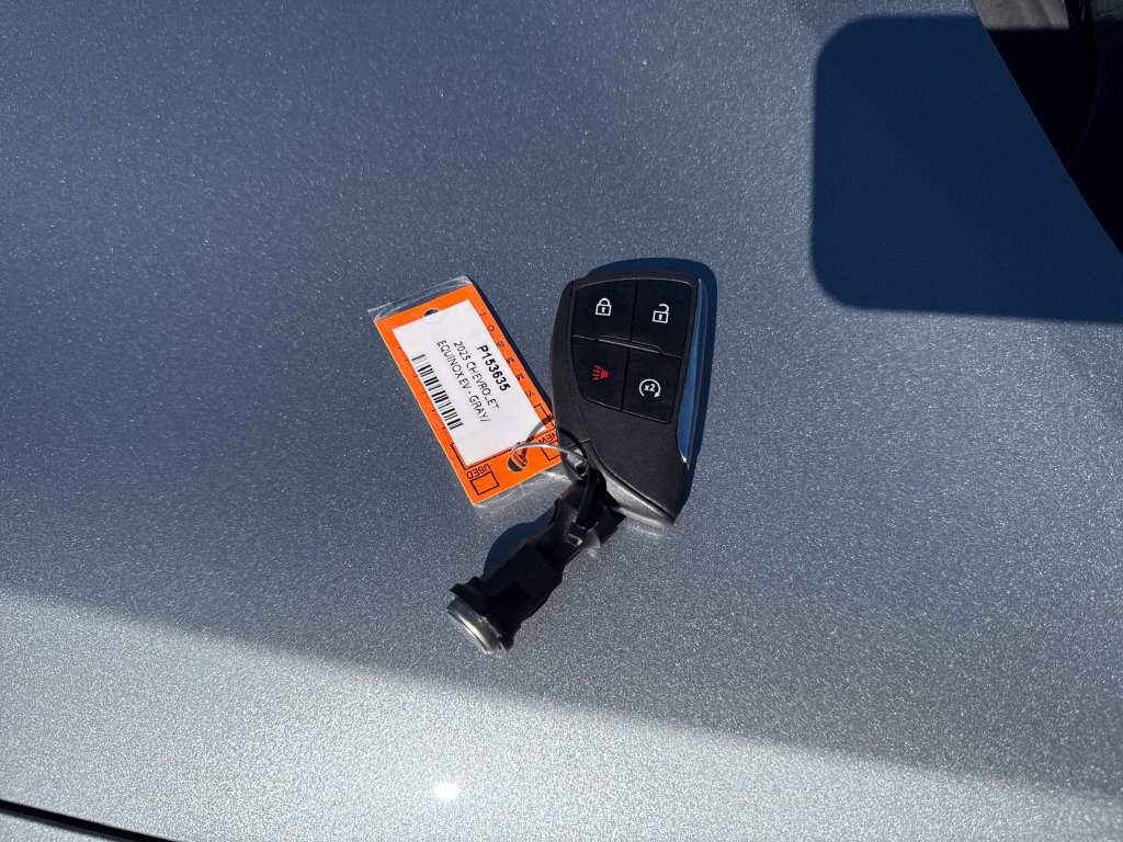 Used 2025 Chevrolet Equinox EV LT FWD image 26