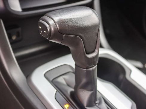 Used 2021 Chevrolet Colorado LT w/ Safety Package image 40