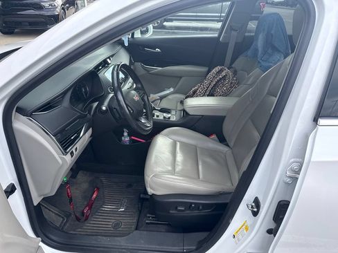 Used 2019 Cadillac XT4 Premium Luxury w/ Cold Weather Package FWD image 6