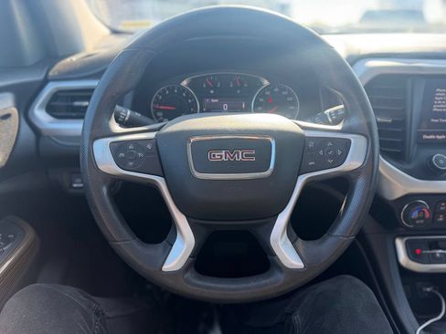 Used 2022 GMC Acadia SLE w/ LPO, Floor Liner Package FWD image 6
