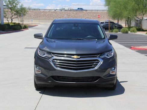 Used 2020 Chevrolet Equinox LT FWD image 2