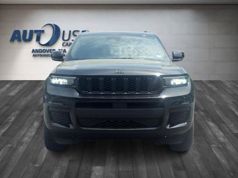 Used 2024 Jeep Grand Cherokee L Laredo AWD/4WD image 2