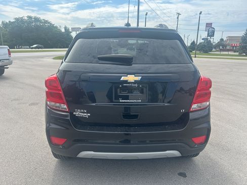 Used 2020 Chevrolet Trax LT w/ LT Convenience Package FWD image 8