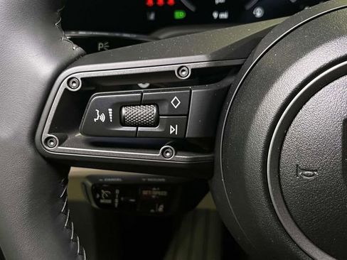 New 2026 Porsche Taycan 4S AWD/4WD image 38