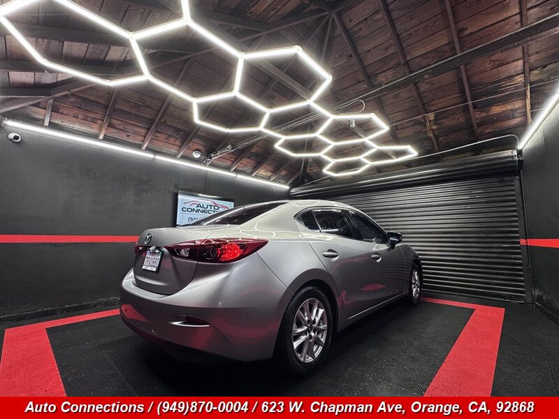 Used 2016 MAZDA MAZDA3 i Sport w/ Preferred Equipment Package FWD image 3