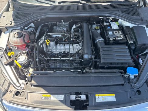 Certified 2021 Volkswagen Jetta R-Line w/ R-Line Cold Weather Package FWD image 22