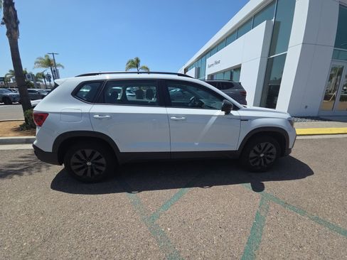Used 2023 Volkswagen Taos S image 4
