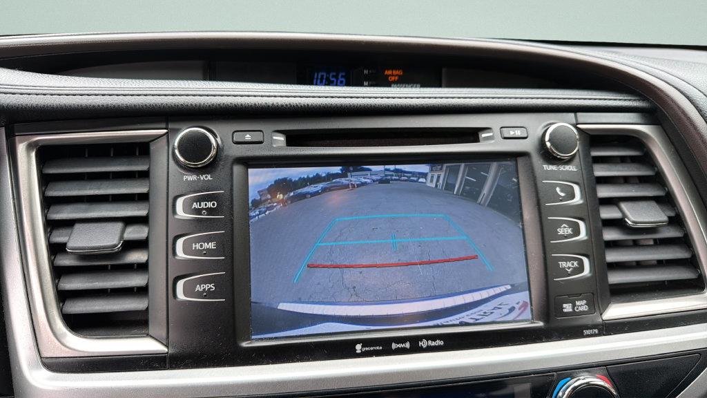 Used 2018 Toyota Highlander XLE AWD/4WD image 15