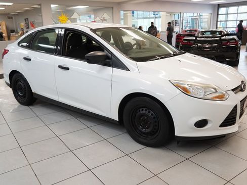 Used 2012 Ford Focus S FWD image 13