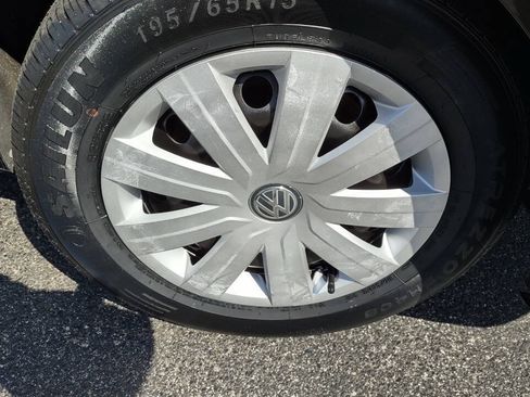 Used 2015 Volkswagen Jetta S FWD image 39