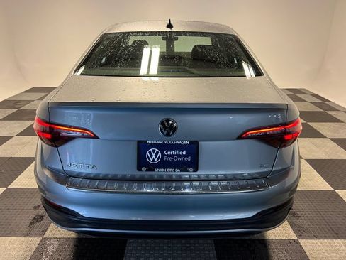 Certified 2024 Volkswagen Jetta SE FWD image 4