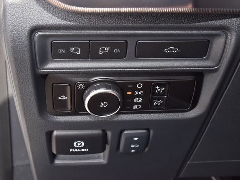 Certified 2023 Ford F150 Raptor w/ Raptor Carbon Fiber Package image 33