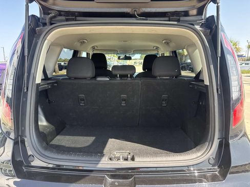 Used 2019 Kia Soul + FWD image 8