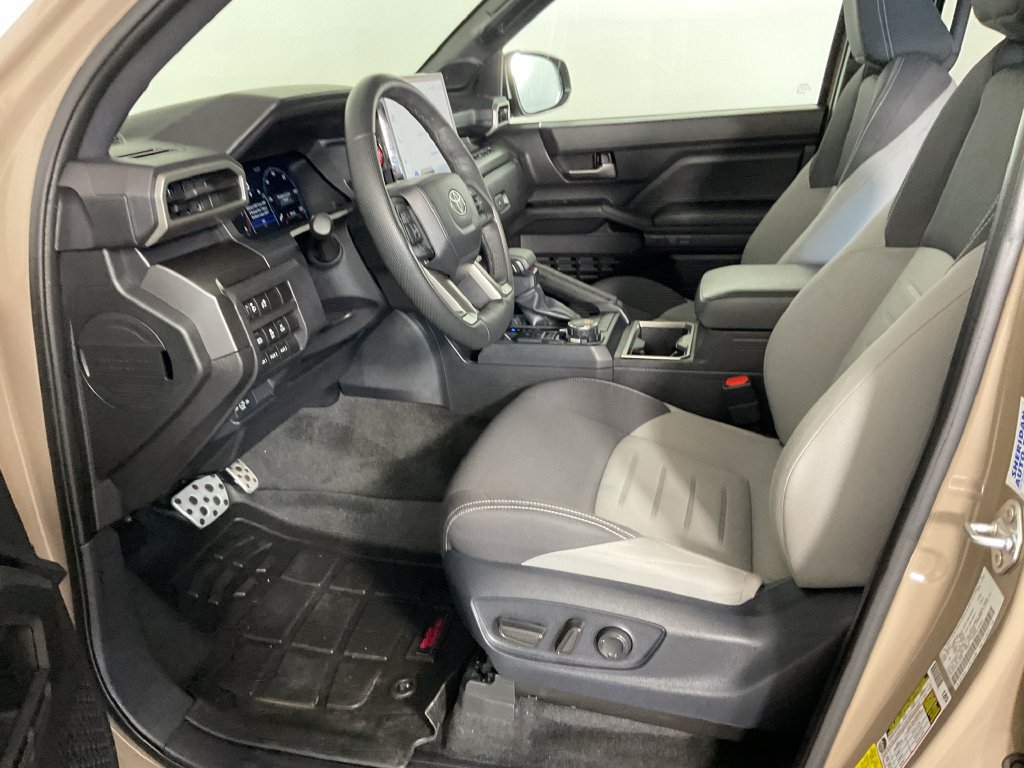 Used 2026 Toyota Tacoma TRD Sport w/ TRD Sport Upgrade Package AWD/4WD image 18