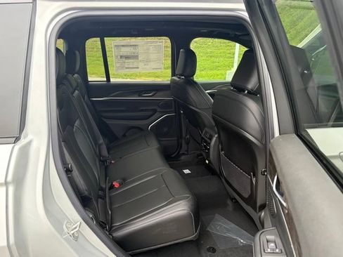 New 2026 Jeep Grand Cherokee Limited AWD/4WD image 33