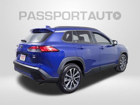 Certified 2022 Toyota Corolla Cross XLE image 8