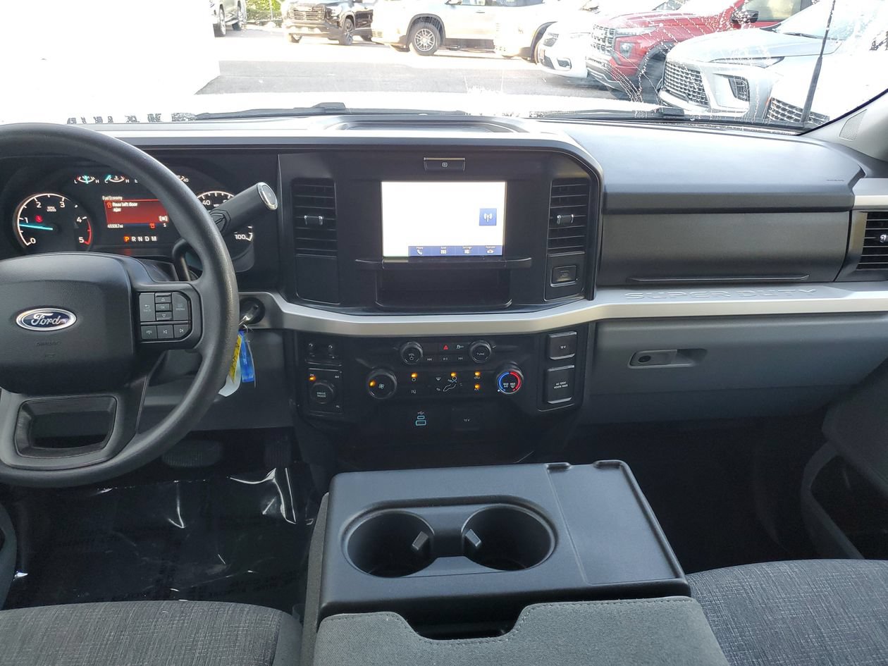 Used 2025 Ford F250 XLT AWD/4WD image 14