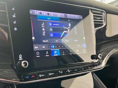 Used 2022 Jeep Wagoneer Series III w/ Flexible Seating Group image 16