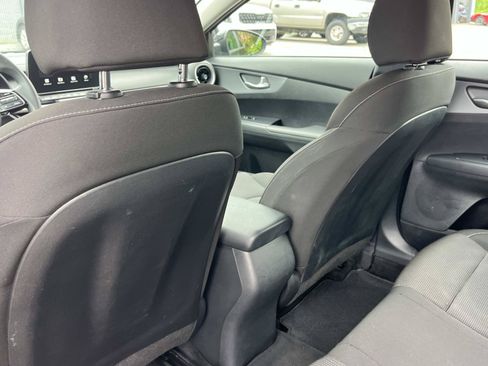 Used 2021 Kia Forte Sedan FWD image 17