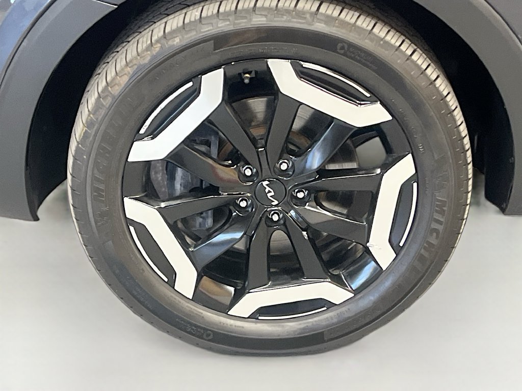 Used 2023 Kia Telluride EX AWD/4WD image 33