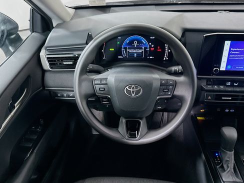 Used 2026 Toyota Camry LE FWD image 18