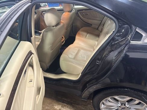 Used 2019 Ford Taurus Limited FWD image 15