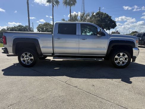 Used 2017 GMC Sierra 2500 SLT w/ Driver Alert Package image 3