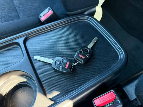 Used 2005 Honda CR-V LX image 26