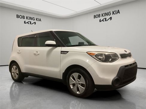 Used 2015 Kia Soul FWD image 7