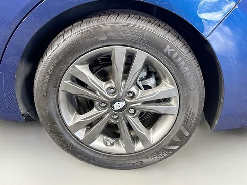 Used 2018 Hyundai Elantra SEL image 36